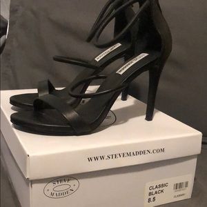 Steve Madden classic black heels